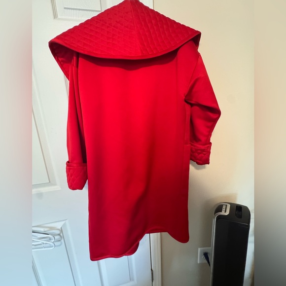 Vintage Victor Costa for Saks Fifth Avenue Red Quilted Shawl Collar Coat - Picture 4 of 6